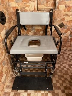 Bariatric shower commode online chair